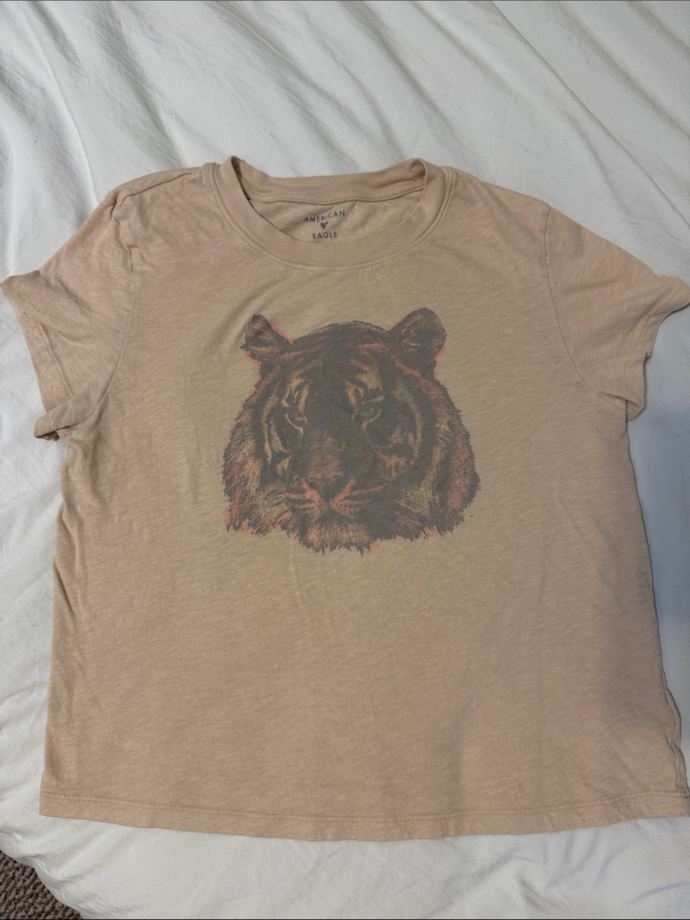 American Eagle Outfitters Beige Tee with Tiger Head Graphic